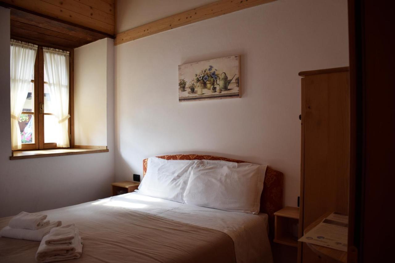 La Tana Del Tasso Rooms&Breakfast Camerata Cornello 외부 사진