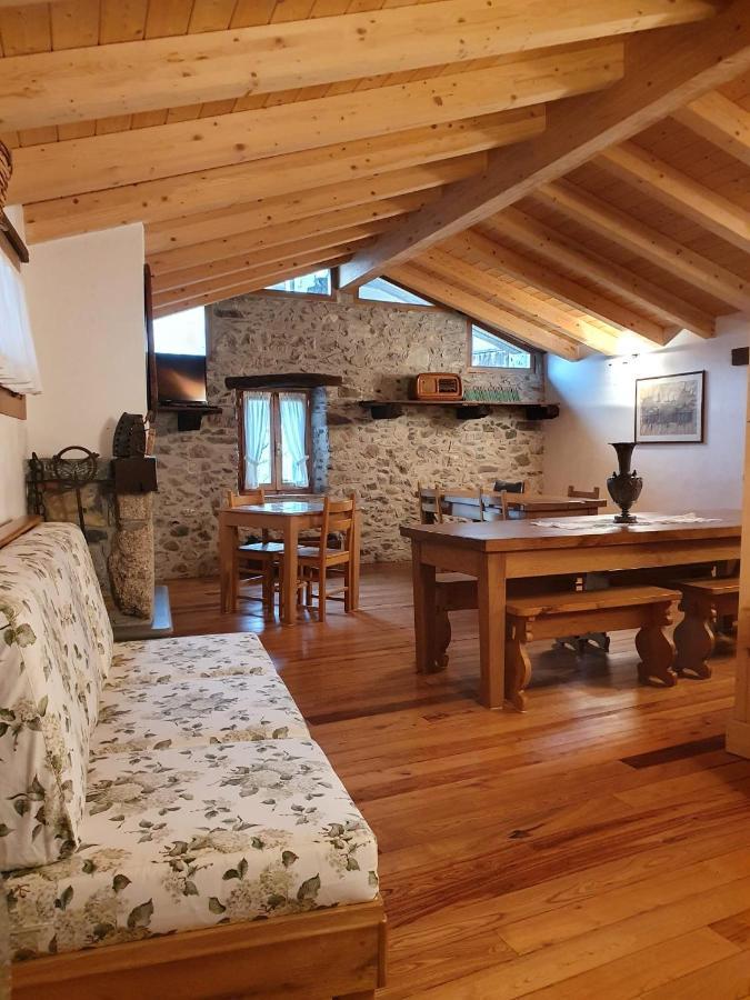 La Tana Del Tasso Rooms&Breakfast Camerata Cornello 외부 사진