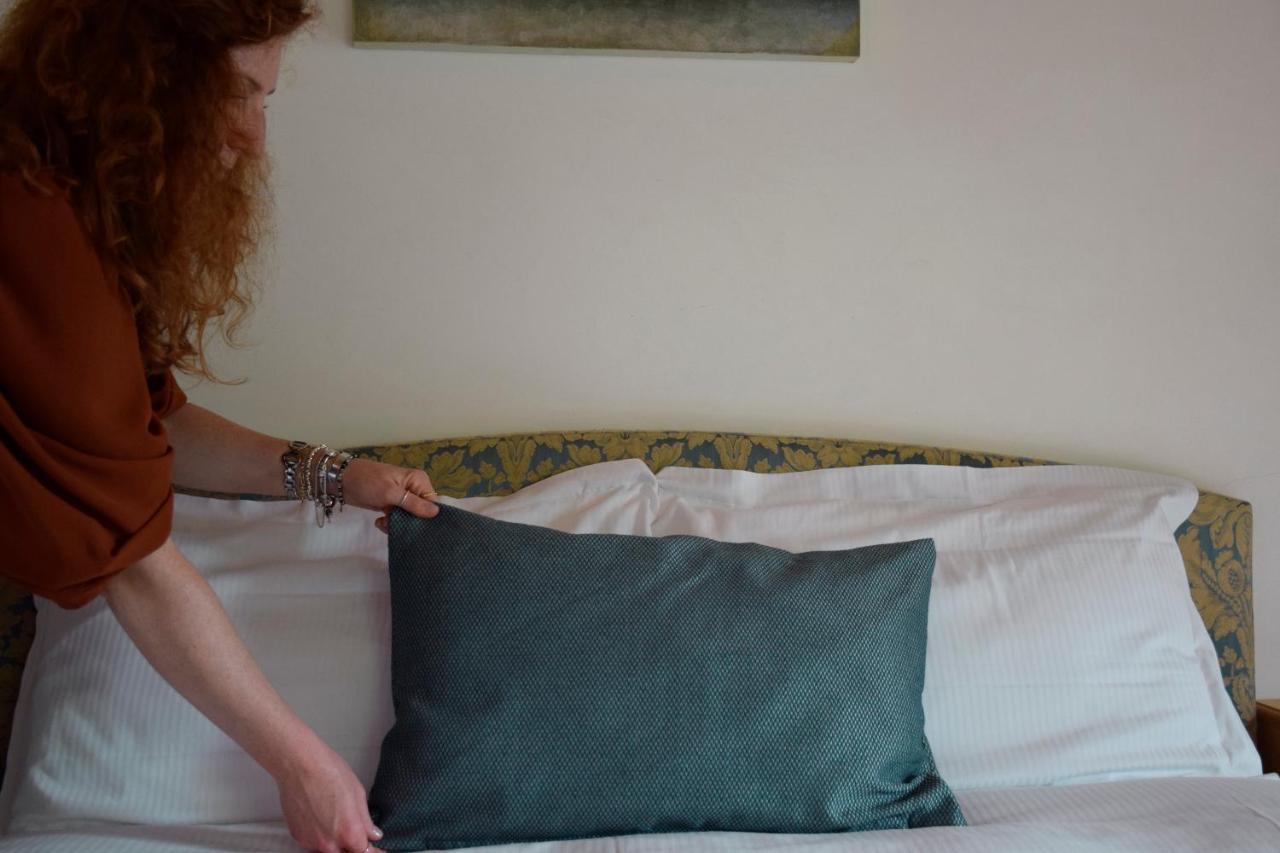 La Tana Del Tasso Rooms&Breakfast Camerata Cornello 외부 사진