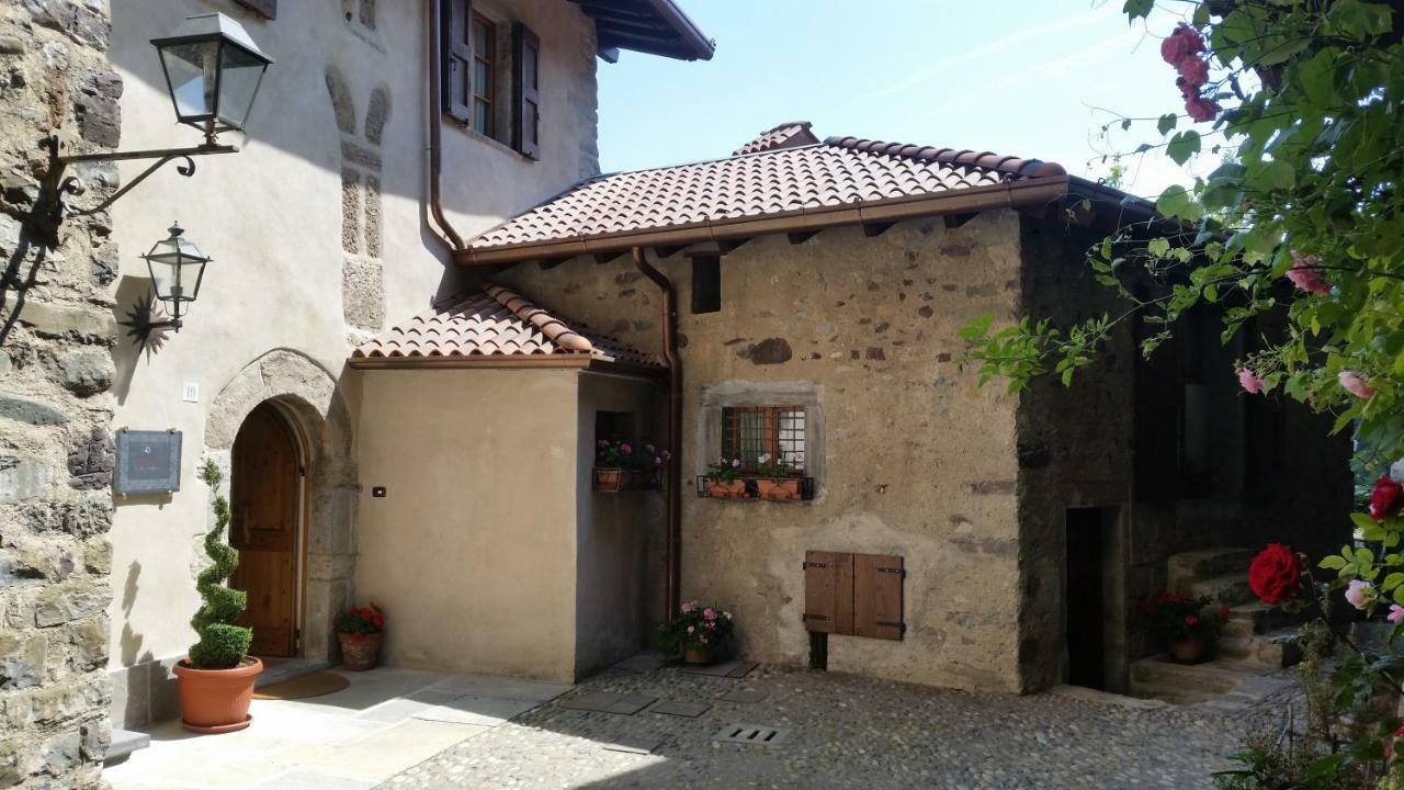 La Tana Del Tasso Rooms&Breakfast Camerata Cornello 외부 사진